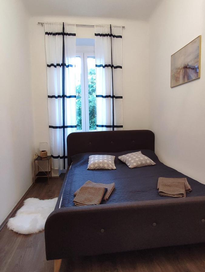 Apartment Tina Pula Extérieur photo